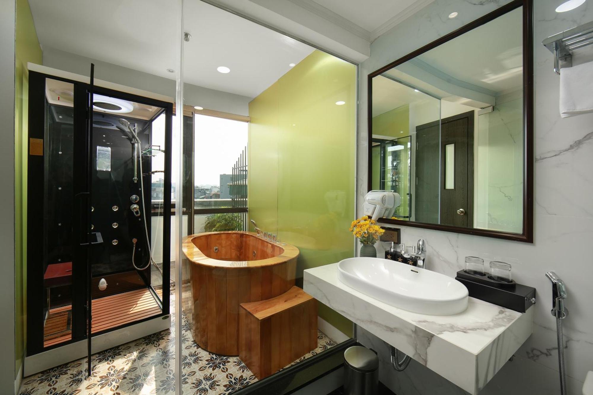 Hanoi Plaza Suite Hotel & Spa Exterior foto