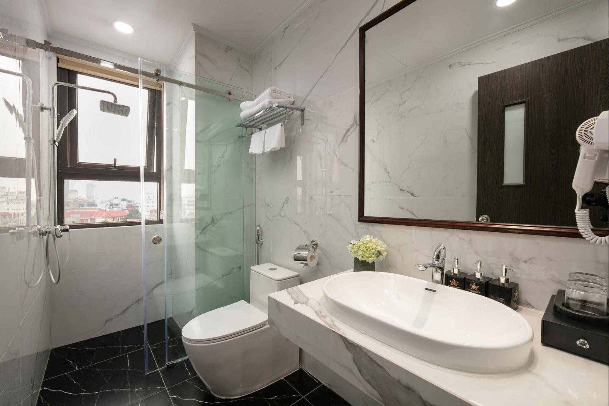 Hanoi Plaza Suite Hotel & Spa Exterior foto